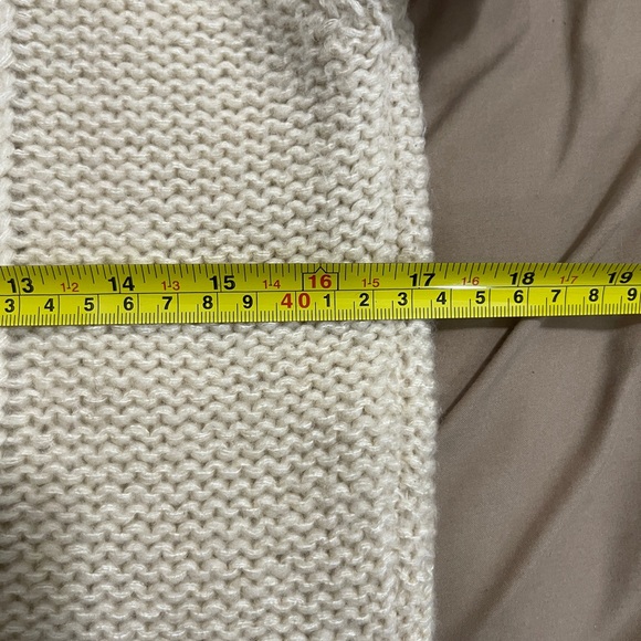 BCBG MaxAzria Sweater Size Large Cream Chunky Knit Short Sleeve Top - Picture 9 of 11